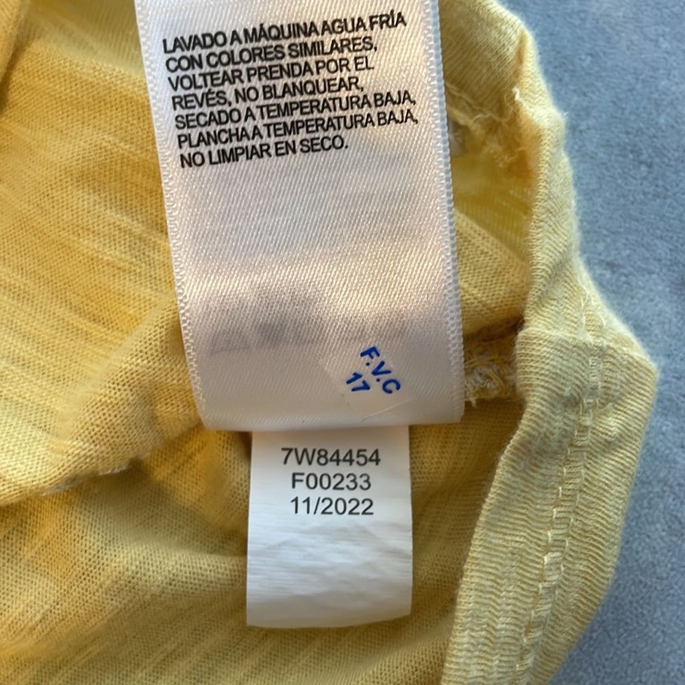 LUCKY BRAND Yellow Embroidered Daisy Short Sleeve Women’s Tee 100% Cotton Size S - Picture 11 of 12